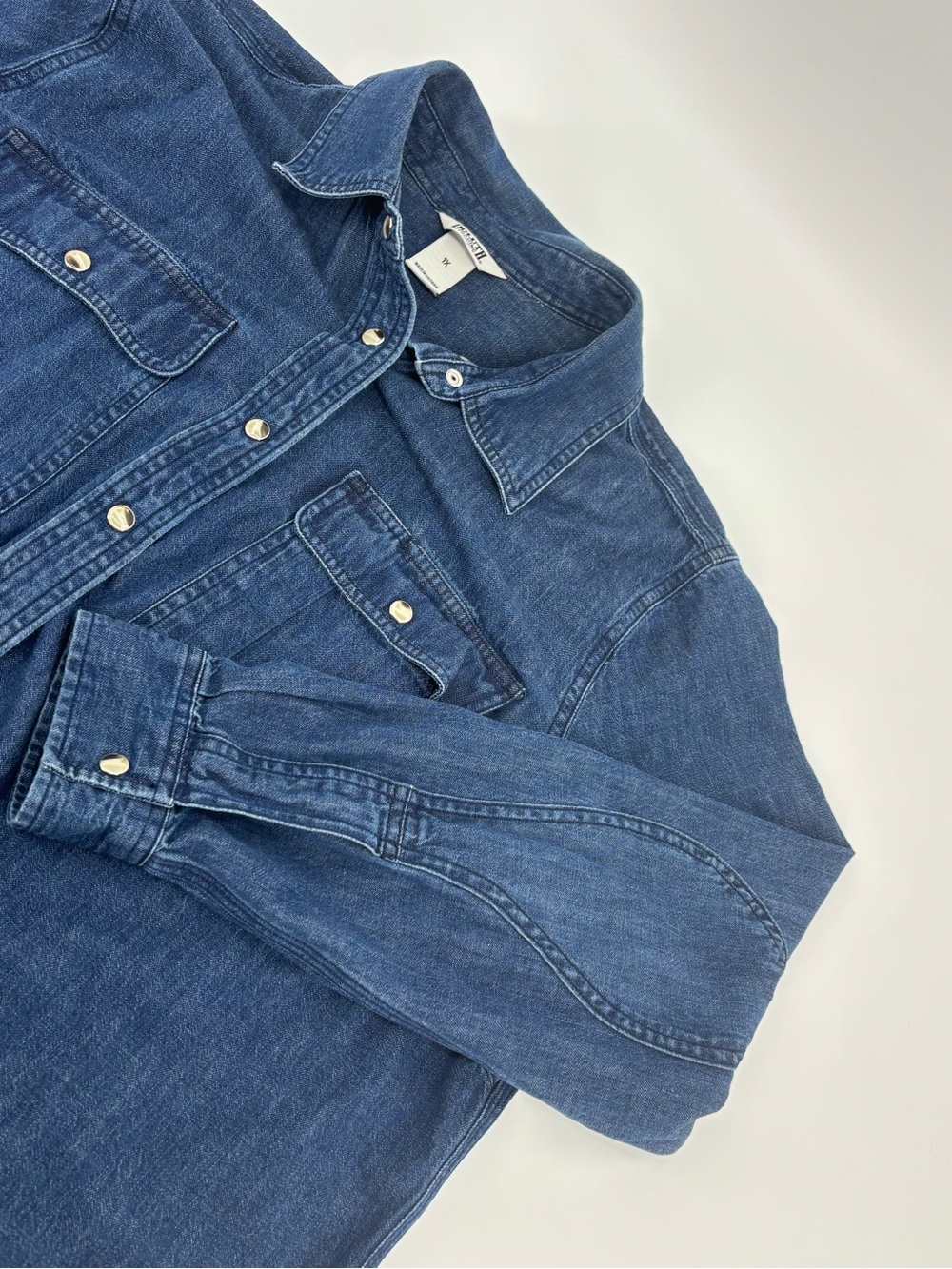 Duluth Trading Co Denim Shirt Womens 1X Blue Snap Pocket Utility Work Cotton LS